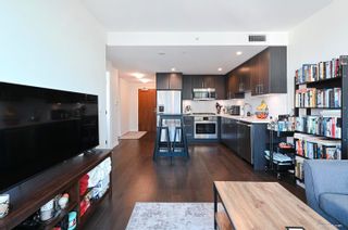 Photo 5: 1005 1708 ONTARIO Street in Vancouver: Mount Pleasant VE Condo for sale in "PINNACLE ON THE PARK" (Vancouver East)  : MLS®# R2861076