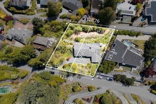 Photo 2: 930 ESQUIMALT Avenue in West Vancouver: Sentinel Hill House for sale : MLS®# R2878779