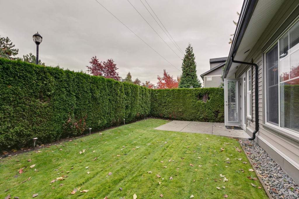 Photo 17: Photos: 13 19452 FRASER Way in Pitt Meadows: South Meadows Townhouse for sale in "SHORELINE" : MLS®# R2216230