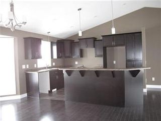 Photo 4: 202 Mize Court: Warman Single Family Dwelling for sale (Saskatoon NW)  : MLS®# 388574