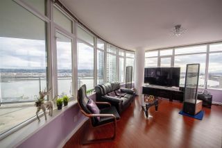 Photo 3: 2201 892 CARNARVON STREET in New Westminster: Downtown NW Condo for sale : MLS®# R2499563