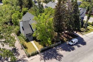Photo 2: 535 & 533 24th Avenue NW in Calgary: Mount Pleasant Full Duplex for sale : MLS®# A2143418