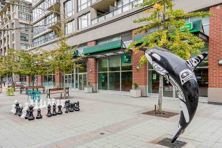 Photo 13: 111 101 MORRISSEY ROAD in Port Moody: Port Moody Centre Condo for sale : MLS®# R2410630