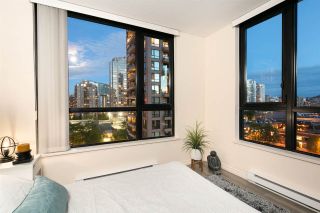 Photo 12: 809 928 HOMER Street in Vancouver: Yaletown Condo for sale in "YALETOWN PARK 1" (Vancouver West)  : MLS®# R2372319