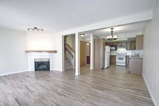 Photo 6: 230 Hawkstone Manor NW in Calgary: Hawkwood Row/Townhouse for sale : MLS®# A1103493