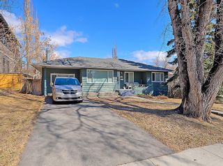 Main Photo: 708 Imperial Way SW in Calgary: Britannia Detached for sale : MLS®# A2040005