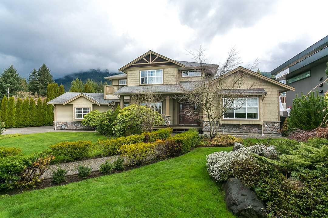 Main Photo: 4456 CANTERBURY Crescent in North Vancouver: Forest Hills NV House for sale : MLS®# R2047393