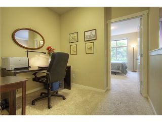Photo 7: 114 2336 WHYTE Avenue in Port Coquitlam: Central Pt Coquitlam Condo for sale in "CENTREPOINTE" : MLS®# V973270