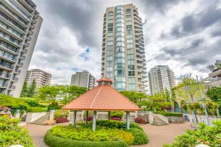 Photo 2: 702 719 PRINCESS Street in New Westminster: Uptown NW Condo for sale in "Stirling Place" : MLS®# R2275593