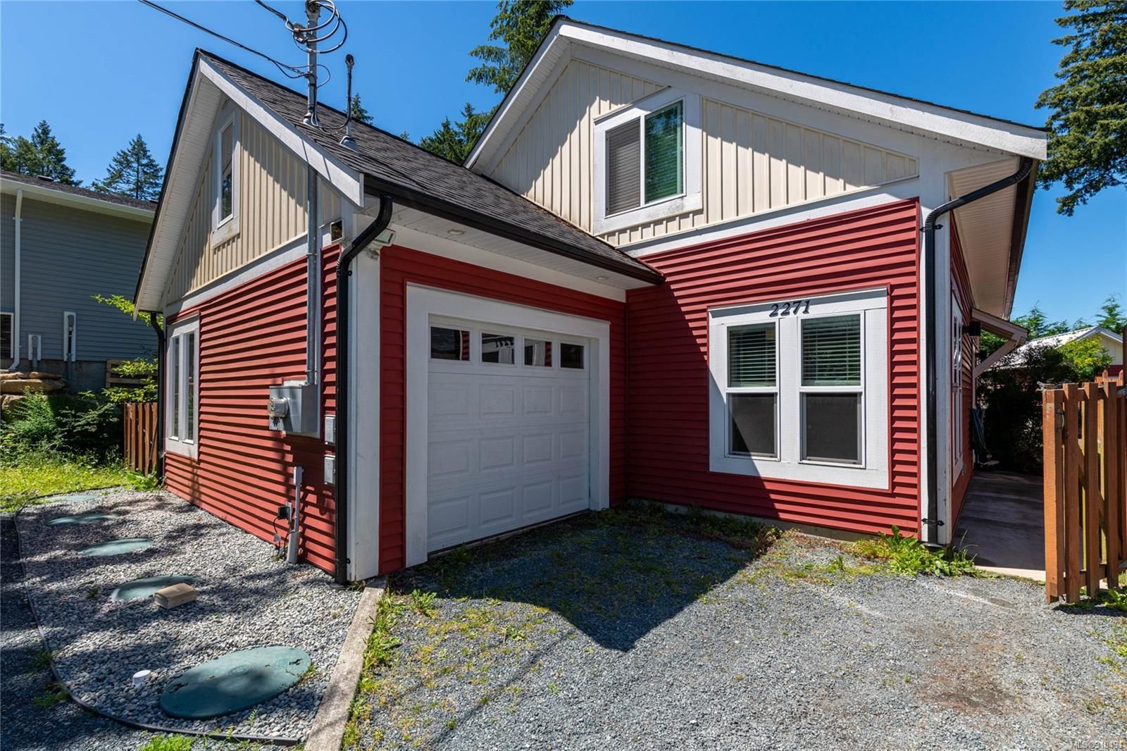 Main Photo: 2271 South Wellington Rd in Nanaimo: Na Extension House for sale : MLS®# 910491