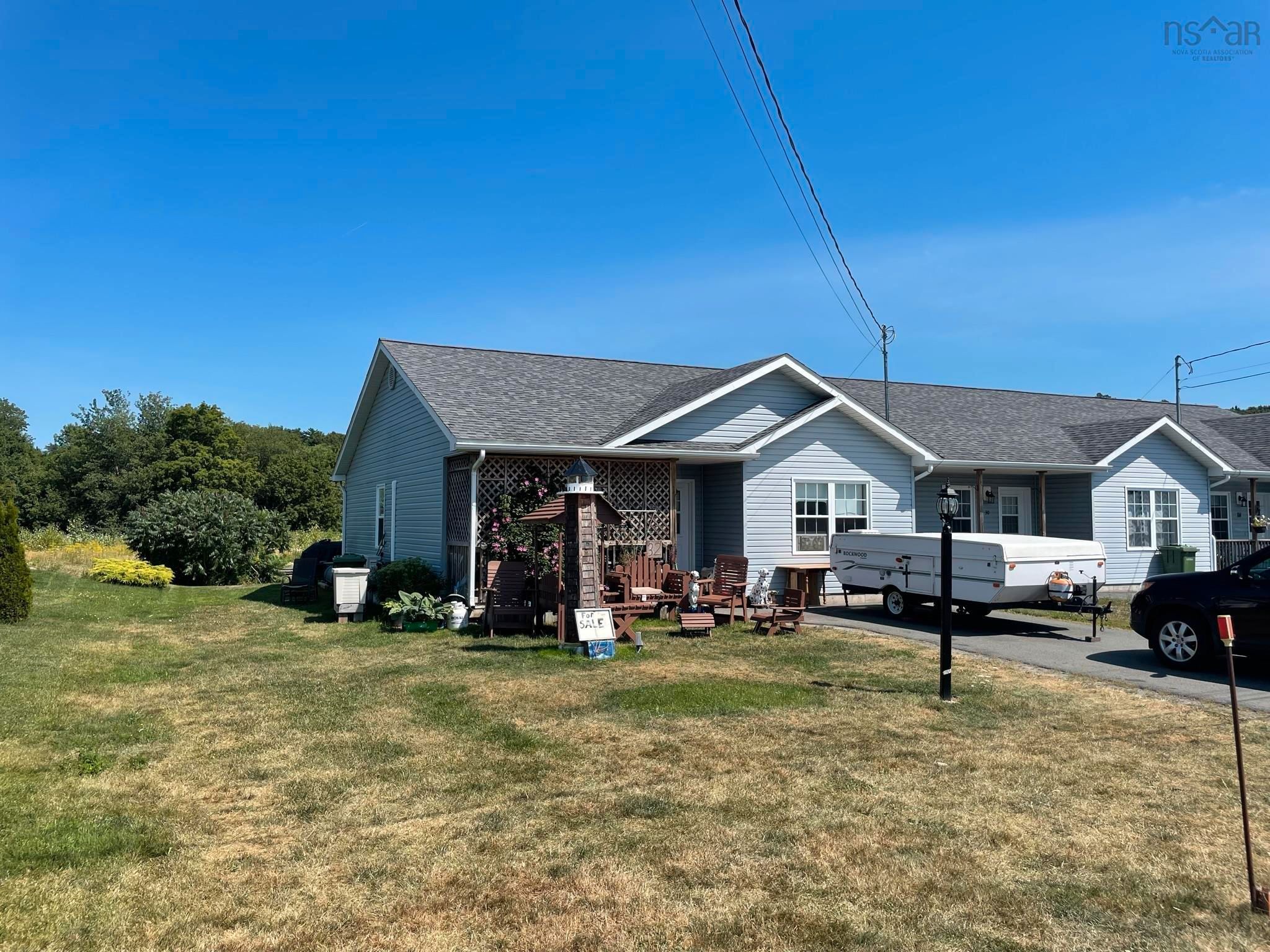 Main Photo: 32 Fairbanks Avenue in Greenwich: Kings County Residential for sale (Annapolis Valley)  : MLS®# 202219224