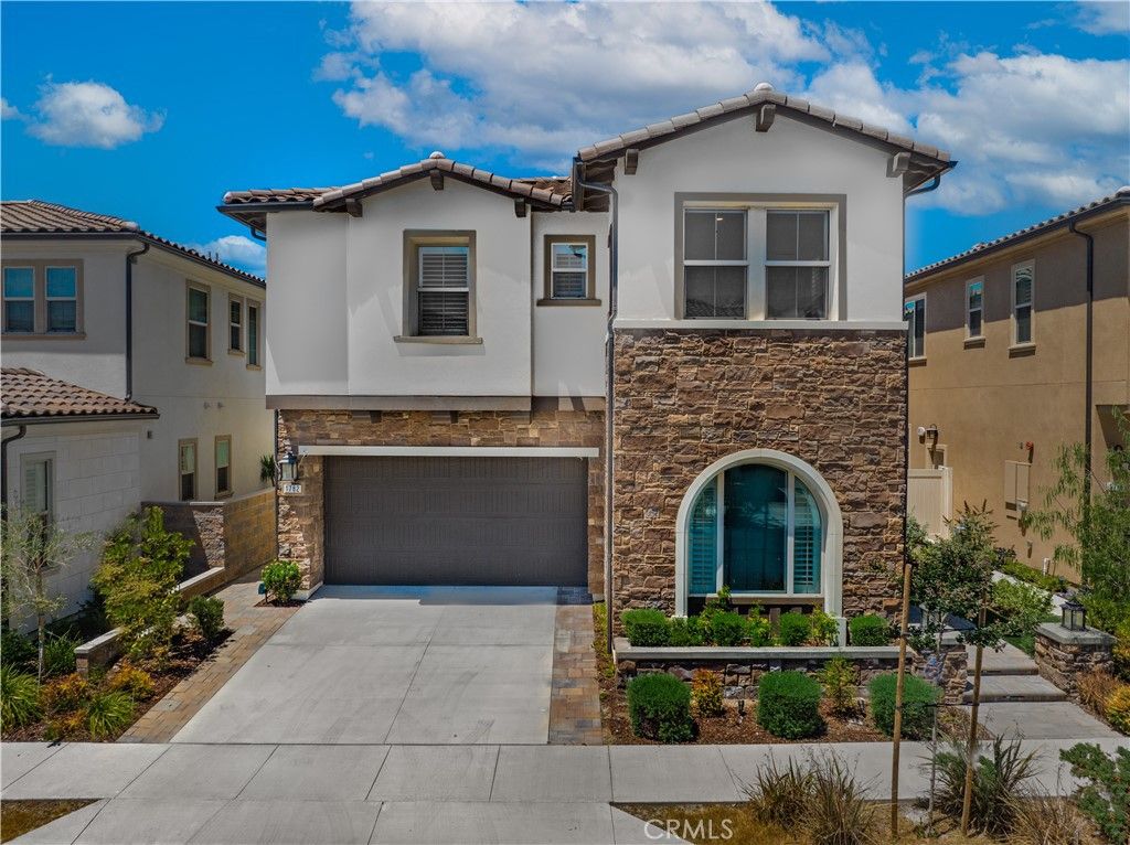 Main Photo: 1782 Canyon Oaks Lane in Lake Forest: Residential Lease for sale (PH - Portola Hills)  : MLS®# OC23132581