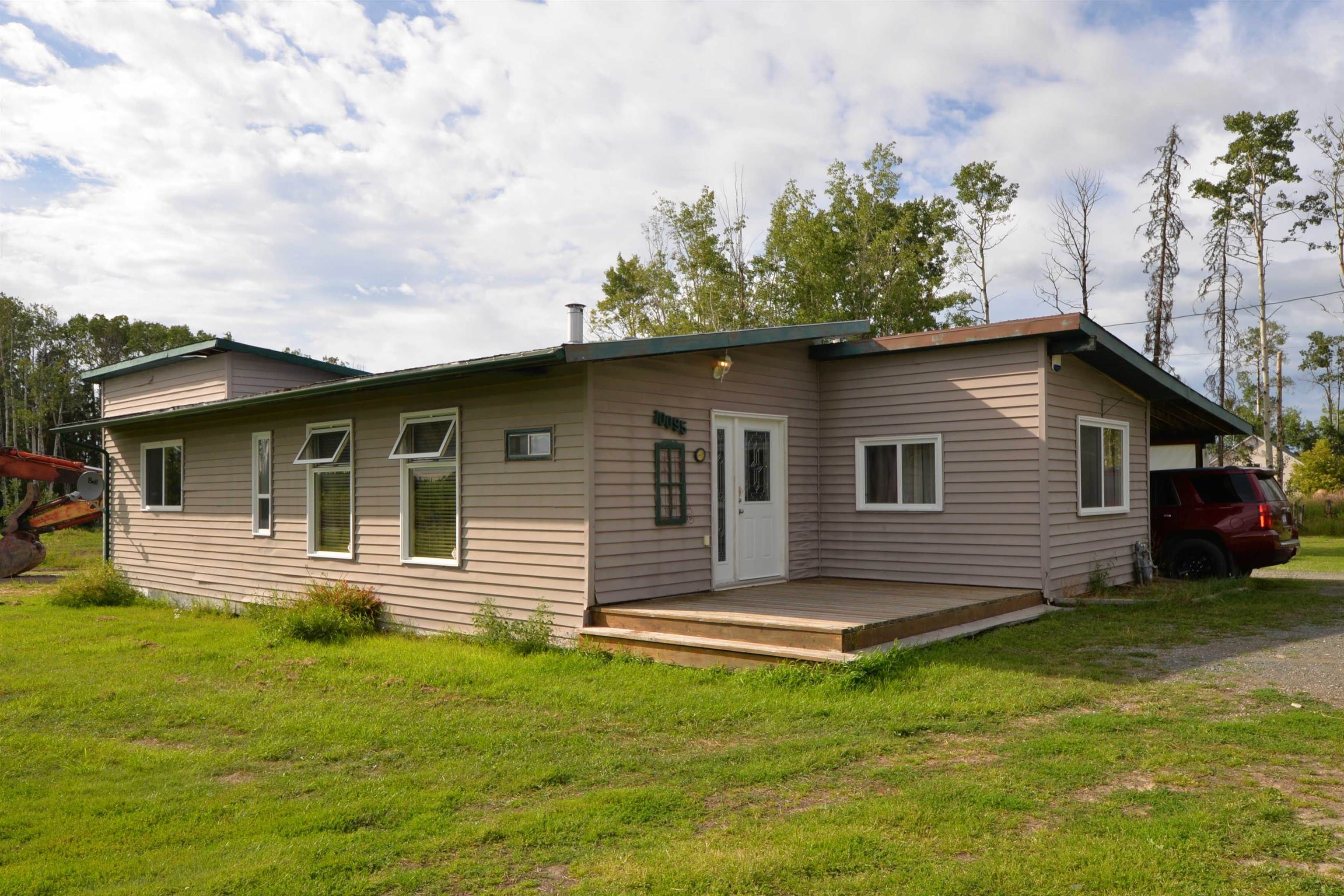 Main Photo: 10095 OLD CARIBOO Highway in Prince George: Pineview Manufactured Home for sale in "Pineview" (PG Rural South (Zone 78))  : MLS®# R2609028