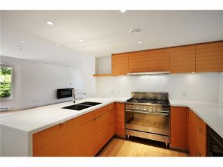 Photo 7: 1560 COMOX ST in Vancouver: West End VW Condo for sale in "C & C" (Vancouver West)  : MLS®# V931031