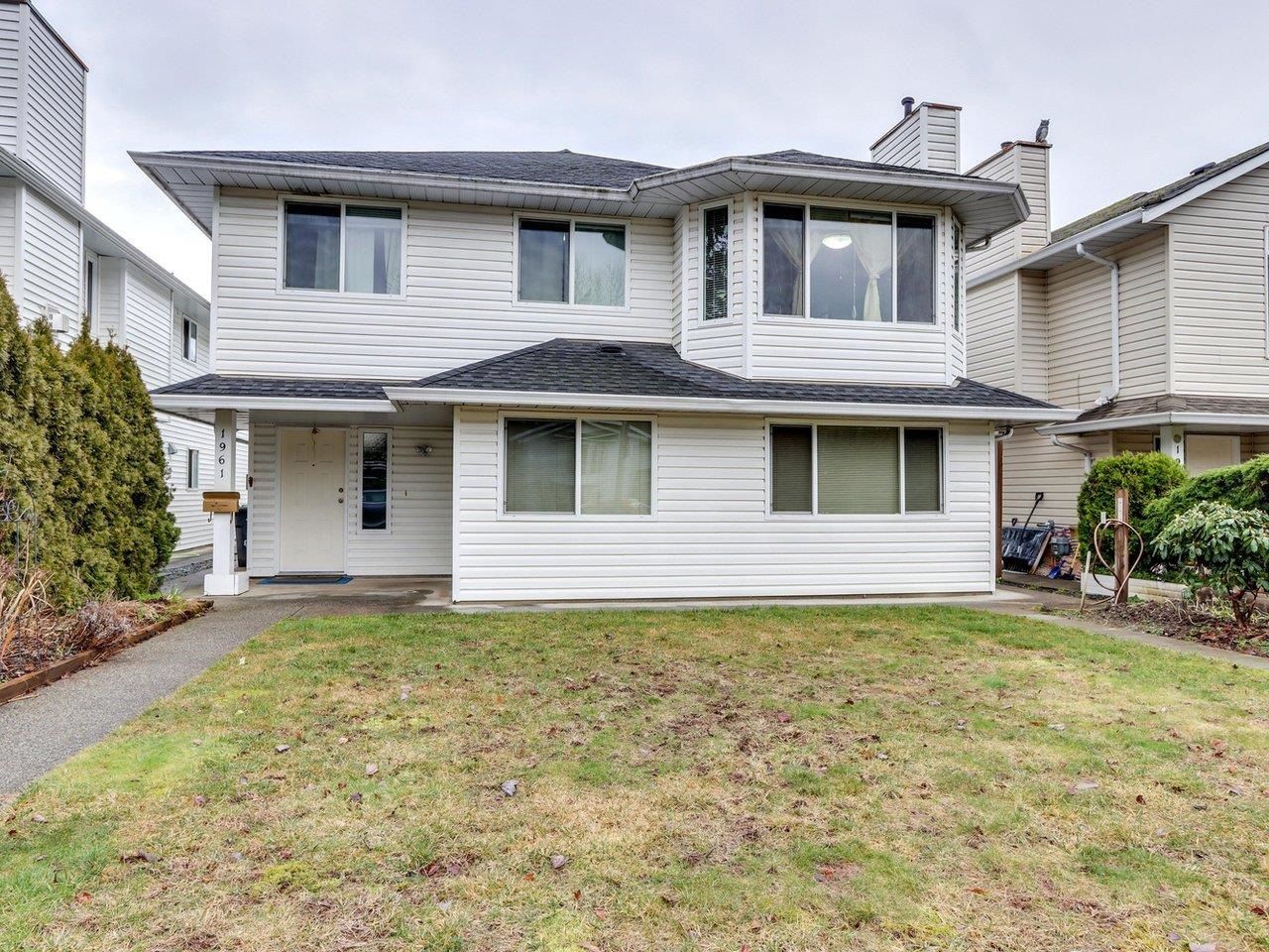 Main Photo: 1961 TAYLOR Street in Port Coquitlam: Lower Mary Hill House for sale : MLS®# R2661167