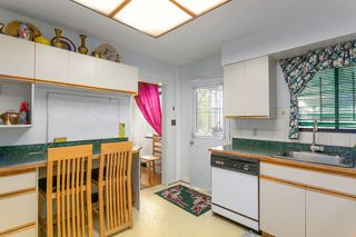 Photo 7: 4568 MCKEE Street in Burnaby: South Slope House for sale (Burnaby South)  : MLS®# R2178420