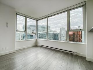 Photo 6: 2206 33 SMITHE Street in Vancouver: Yaletown Condo for sale in "Cooper's Lookout" (Vancouver West)  : MLS®# R2881417