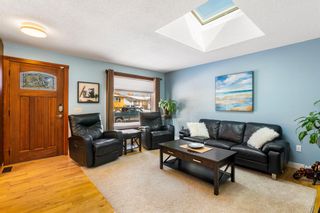 Photo 3: 883 Lysander Drive SE in Calgary: Ogden Detached for sale : MLS®# A2030514