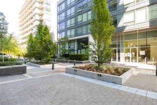 Photo 26: 1105 159 W 2ND Avenue in Vancouver: False Creek Condo for sale in "TOWER GREEN" (Vancouver West)  : MLS®# R2463891