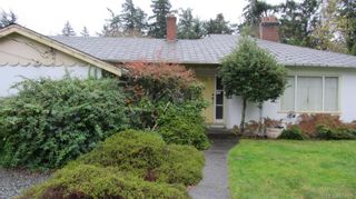 Photo 1: 1977 Colwood Cres in Colwood: Co Colwood Corners House for sale : MLS®# 674006