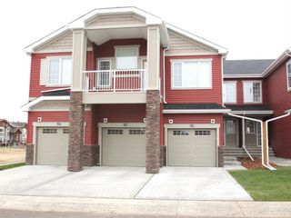Photo 1: 110 Golden Crescent: Red Deer Row/Townhouse for sale : MLS®# A1253772