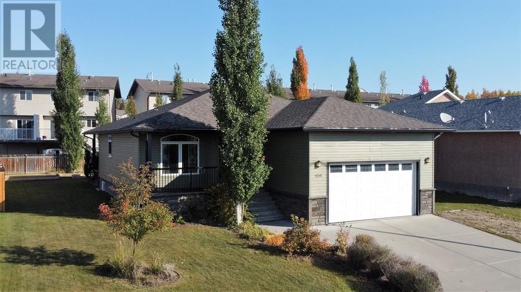 Main Photo: 4116 16 Avenue in Edson: House for sale : MLS®# A1259348