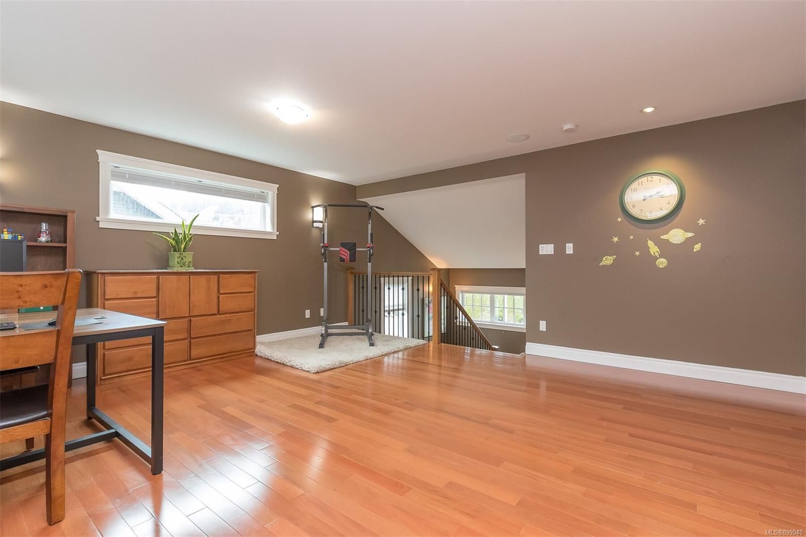 Photo 19: Photos: 3839 South Valley Dr in Saanich: SW Strawberry Vale House for sale (Saanich West)  : MLS®# 899940