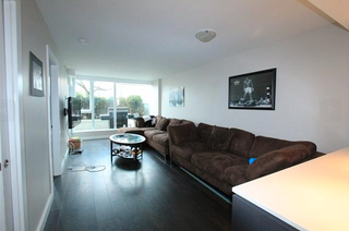 Photo 5: 109 1618 Quebec Street in Vancouver: Mount Pleasant VE Condo for sale (Vancouver East)  : MLS®# R2049262
