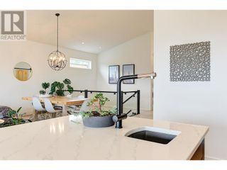 Photo 15: 2489 Tallus Heights Drive in West Kelowna: House for sale : MLS®# 10317018