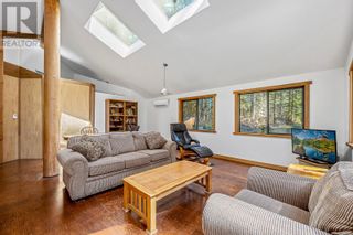 Photo 14: 6912 Railway Ave in Courtenay: House for sale : MLS®# 960726