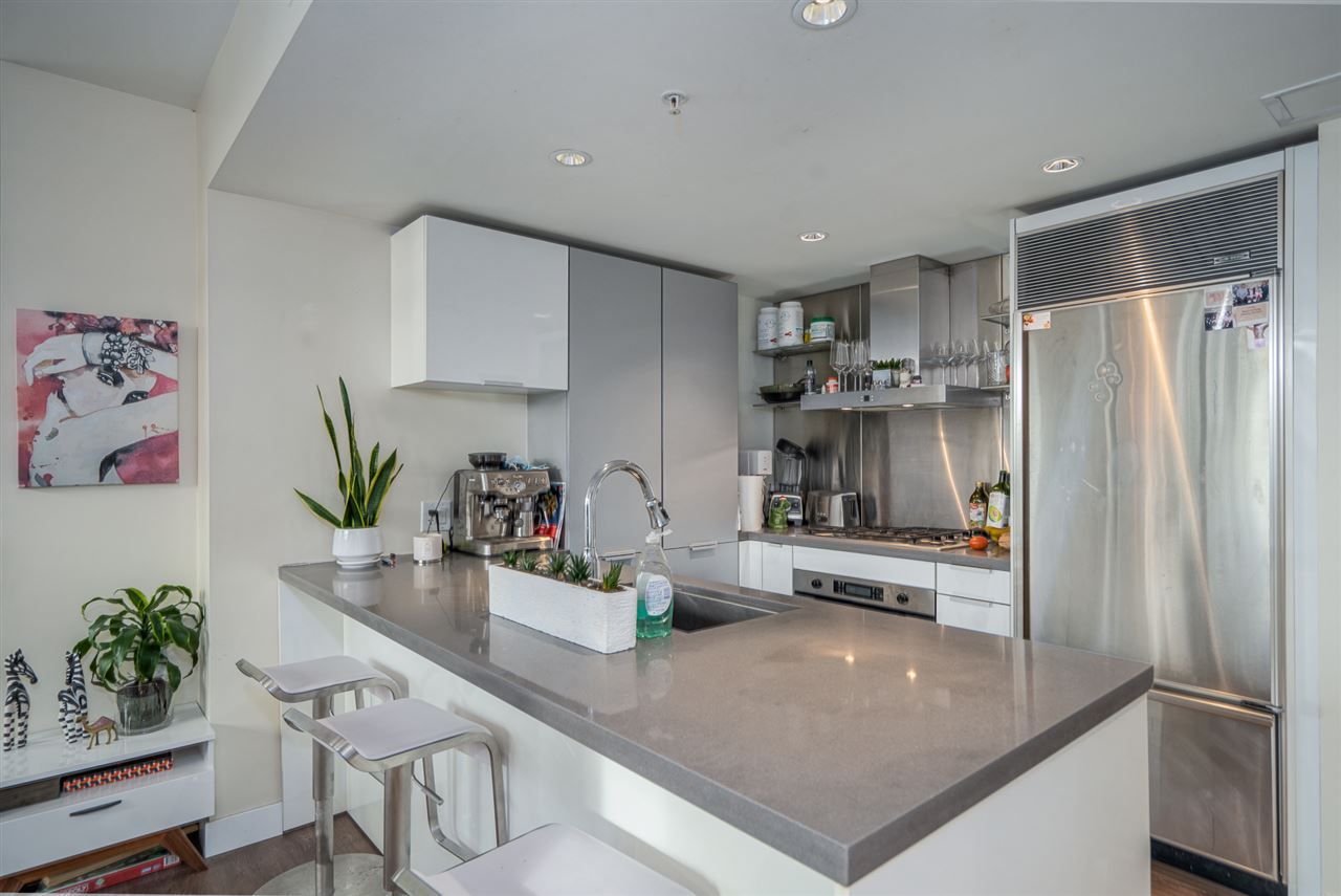 Main Photo: 2303 788 RICHARDS Street in Vancouver: Downtown VW Condo for sale in "L'Hermitage" (Vancouver West)  : MLS®# R2531350