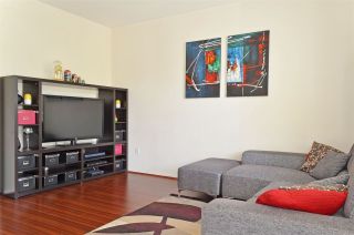 Photo 9: 58 7500 CUMBERLAND Street in Burnaby: The Crest Townhouse for sale in "WILDFLOWER" (Burnaby East)  : MLS®# R2053091