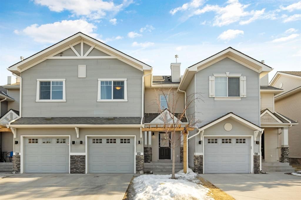 Main Photo: 132 371 Marina Drive: Chestermere Row/Townhouse for sale : MLS®# A1078226