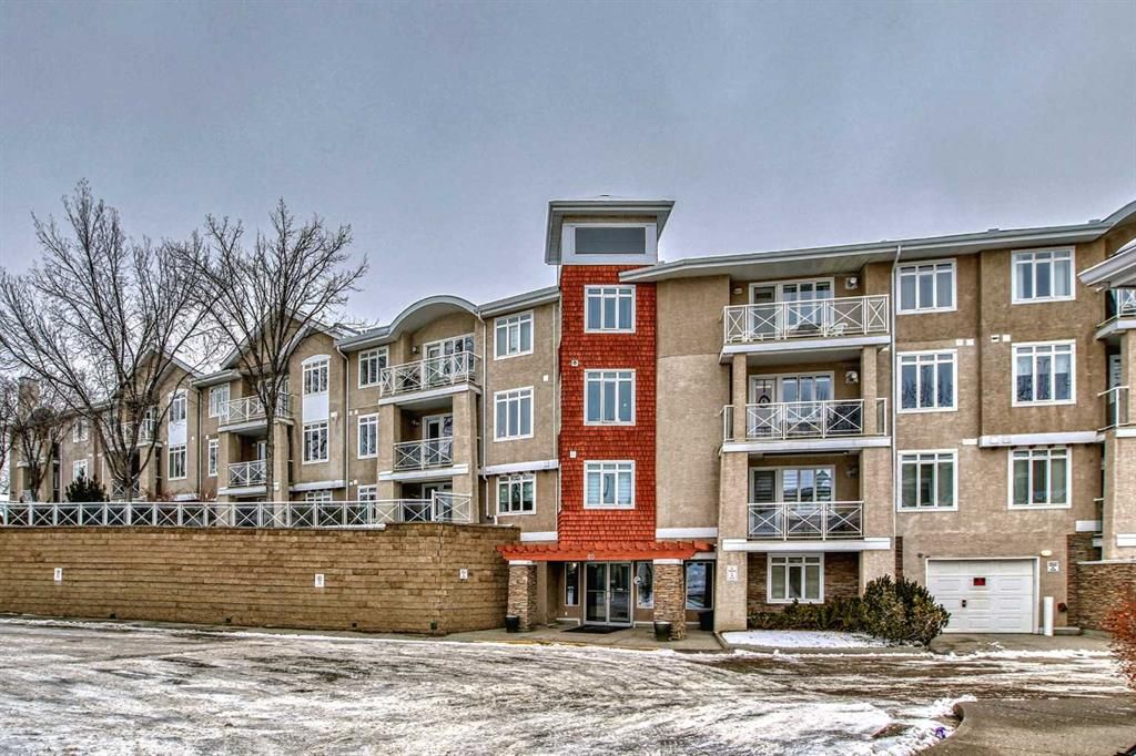 Main Photo: 403 40 Parkridge View SE in Calgary: Parkland Apartment for sale : MLS®# A2105328