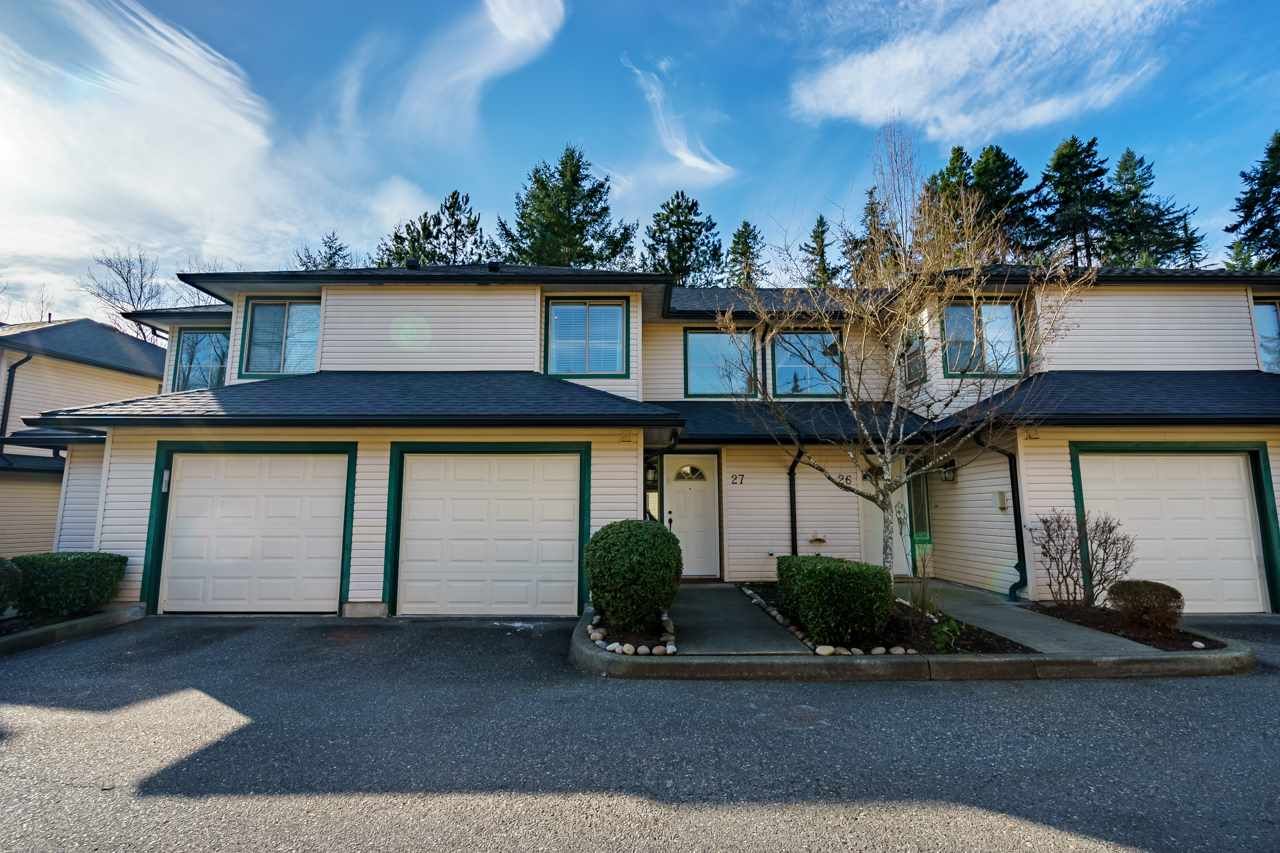 Main Photo: 27 21960 RIVER Road in Maple Ridge: West Central Townhouse for sale in "FOXBOROUGH ESTATES" : MLS®# R2551075