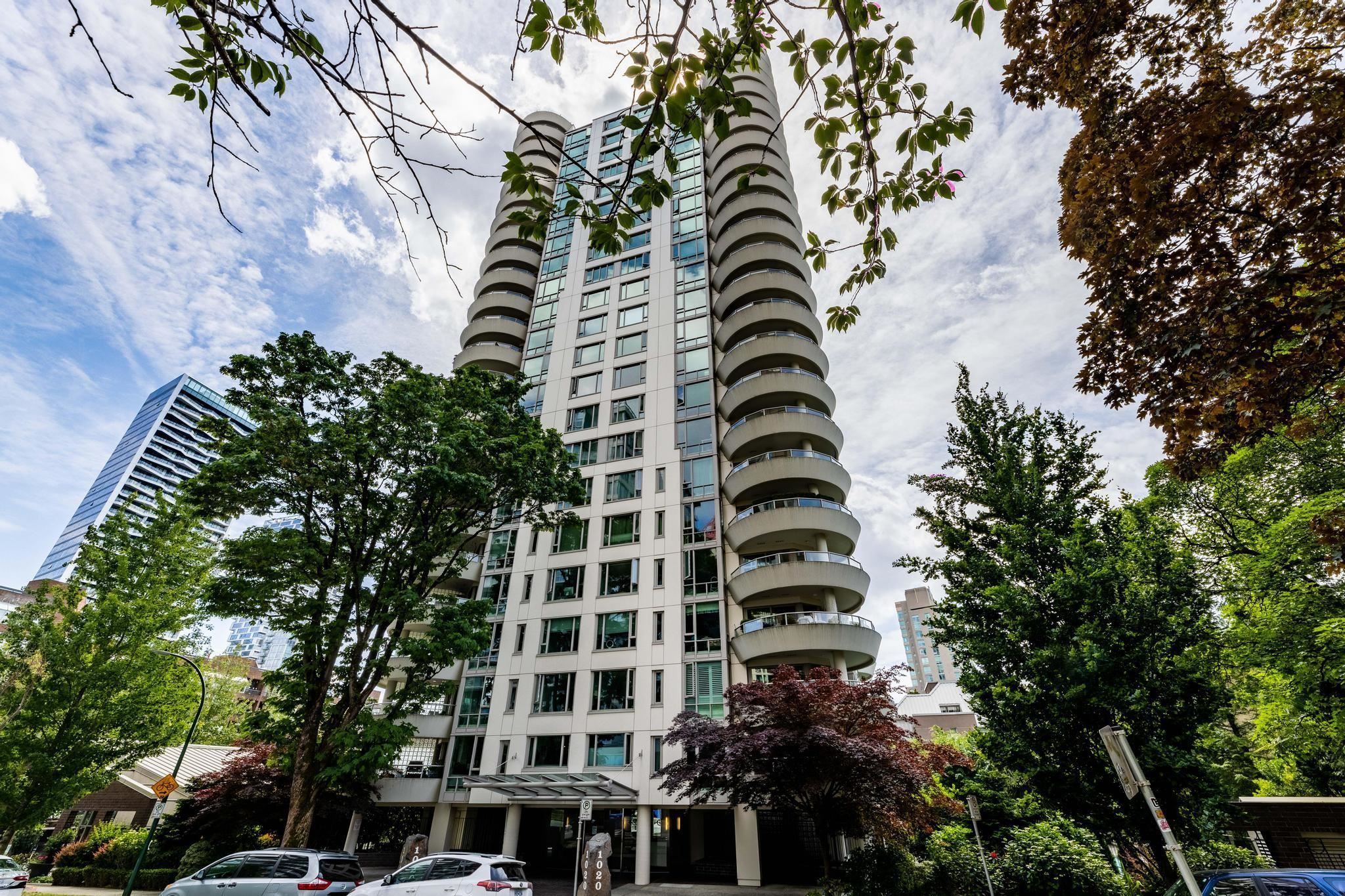 Main Photo: 903 1020 HARWOOD Street in Vancouver: West End VW Condo for sale (Vancouver West)  : MLS®# R2789589