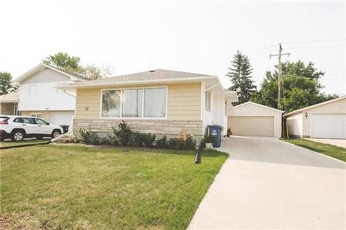 Main Photo: 32 Byrd Avenue in Winnipeg: House for sale : MLS®# 202120847