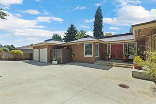 Photo 2: 7691 PETERSON Street in Mission: Mission BC House for sale : MLS®# R2892047