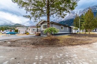 Photo 21: 63 65367 KAWKAWA LAKE Road: Hope Manufactured Home for sale in "Crystal River Court" (Hope & Area)  : MLS®# R2763183