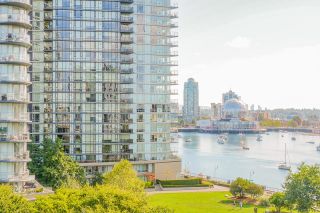 Photo 8: 805 980 COOPERAGE Way in Vancouver: Yaletown Condo for sale in "COOPERS POINTE by Concord Pacific" (Vancouver West)  : MLS®# R2614161