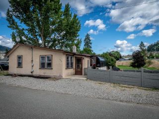 Photo 2: 1039 OKANAGAN Avenue: Chase House for sale (South East)  : MLS®# 169466