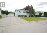 Main Photo: 117 Murray Drive in Penticton: House for sale : MLS®# 10313902