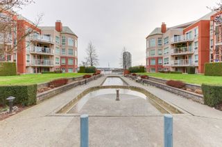 Photo 5: 404A 1220 QUAYSIDE Drive in New Westminster: Quay Condo for sale in "TIFFANY SHORES" : MLS®# R2749808