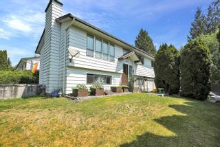 Photo 2: 32253 HOLIDAY Avenue in Mission: Mission BC House for sale : MLS®# R2780488