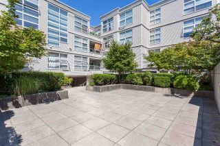Photo 15: 305 418 E BROADWAY in Vancouver: Mount Pleasant VE Condo for sale in "BROADWAY CREST" (Vancouver East)  : MLS®# R2191821
