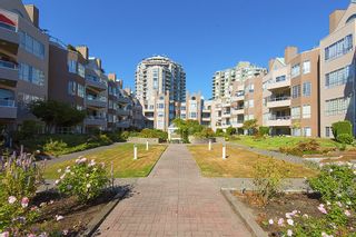 Photo 9: 412 1150 QUAYSIDE DRIVE in New Westminster: Quay Condo for sale : MLS®# R2202001