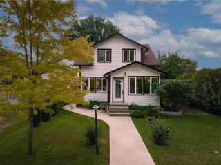 Main Photo: 44 Frederick Avenue in Winnipeg: St Vital Residential for sale (2D)  : MLS®# 202324553