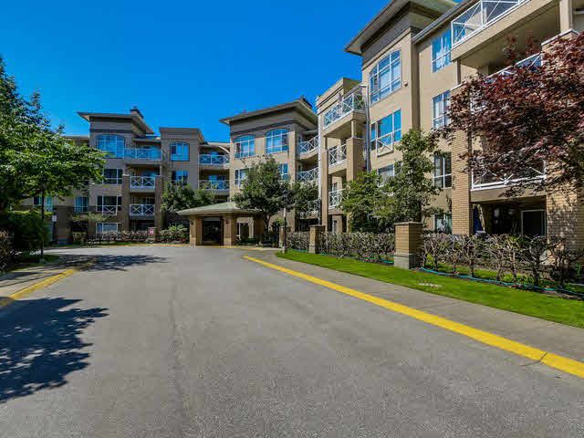 Main Photo: 214 2559 PARKVIEW LANE in : Central Pt Coquitlam Condo for sale : MLS®# V1130497