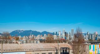 Photo 4: 402 2288 PINE Street in Vancouver: Fairview VW Condo for sale in "THE FAIRVIEW" (Vancouver West)  : MLS®# R2863626