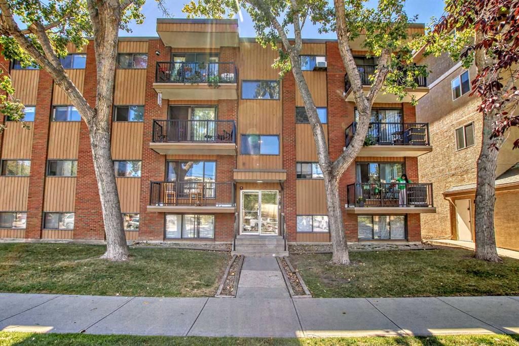 Main Photo: 305 1829 11 Avenue SW in Calgary: Sunalta Apartment for sale : MLS®# A2107449